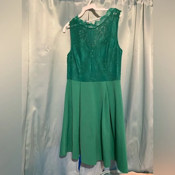 NWT Francesca’s green A line dress - Picture 6 of 7